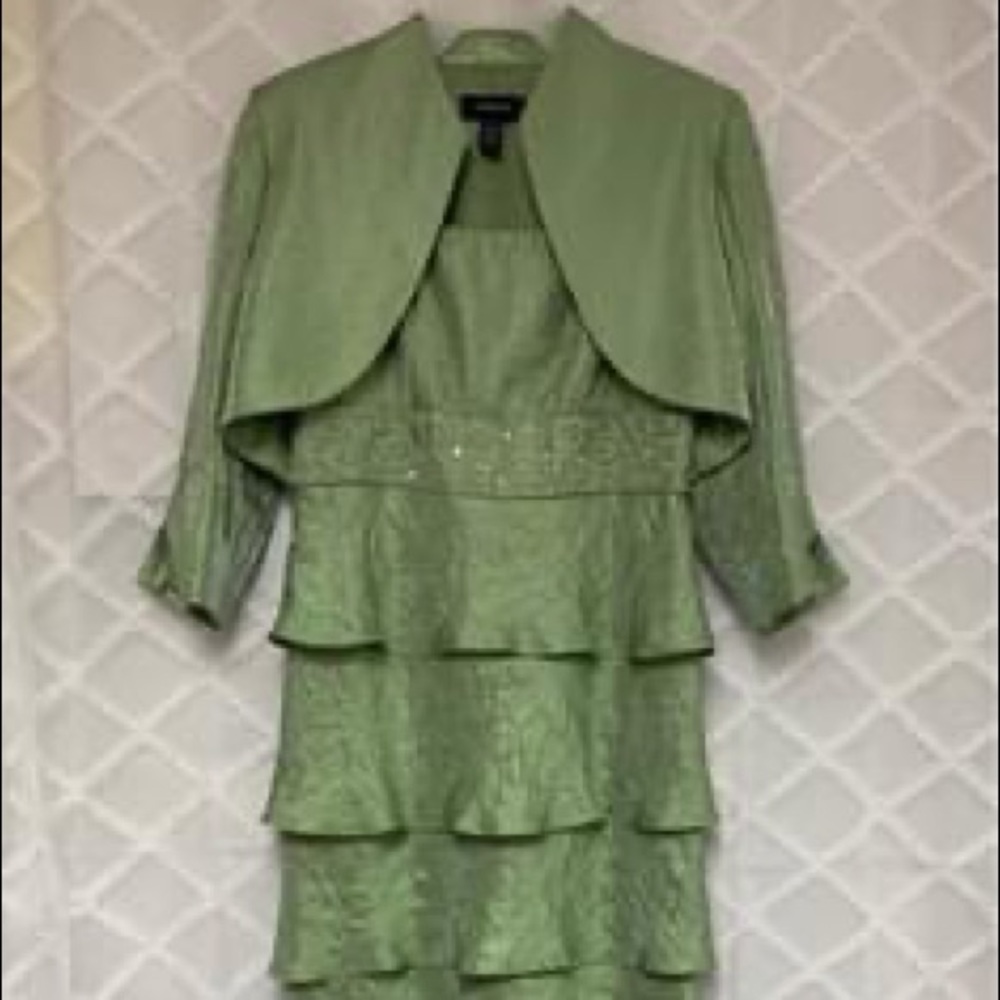 R&M Richards Dress, 8 Talle, Ankle Or Floor Length